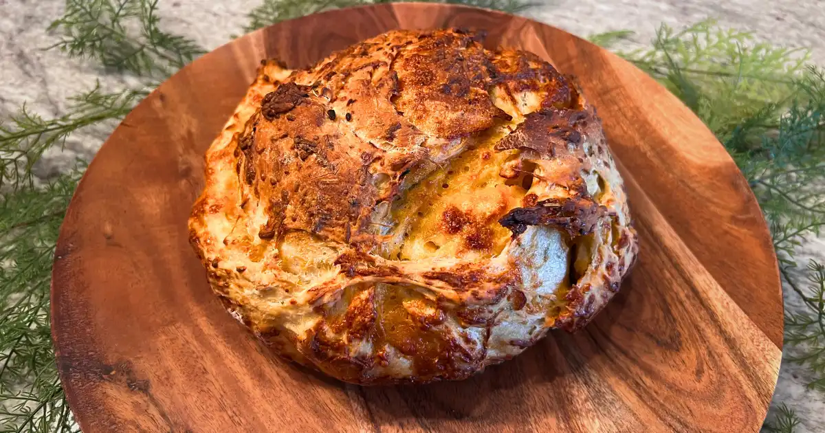 Crusty Cheddar, Garlic and Rosemary Tavern Loaf – DnD, Fantasy, Video ...